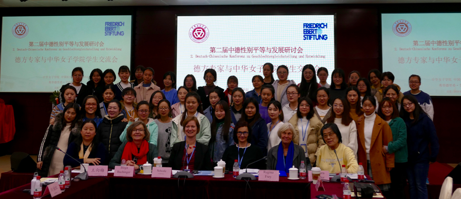 Frauenkonferenz in Peking Barbara Stiegler Regina Frey Birgit Buchinger Solution